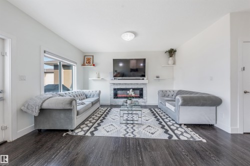 2630 16A Ave Nw, Edmonton, AB 