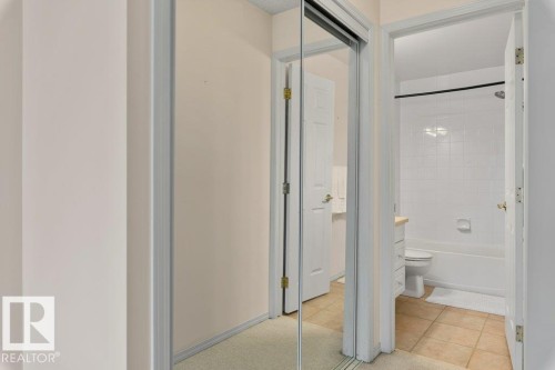 #412 9760 174 St Nw, Edmonton, AB - Indoor Photo Showing Bathroom