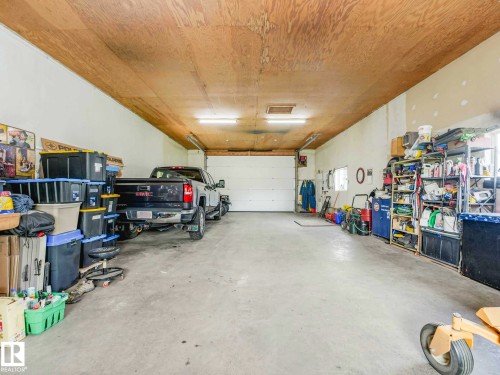 53133 Rge Road 223, Rural Strathcona County, AB - Indoor Photo Showing Garage