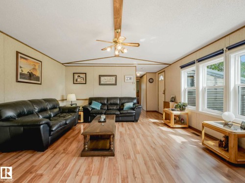 53133 Rge Road 223, Rural Strathcona County, AB - Indoor Photo Showing Living Room