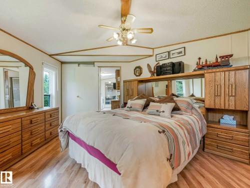 53133 Rge Road 223, Rural Strathcona County, AB - Indoor Photo Showing Bedroom