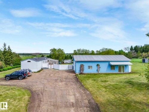 53133 Rge Road 223, Rural Strathcona County, AB - Outdoor