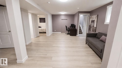 8821 8 Avenue, Edmonton, AB 