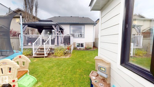 8821 8 Avenue, Edmonton, AB 
