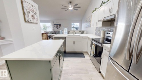 8821 8 Avenue, Edmonton, AB 