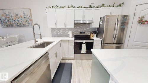 8821 8 Avenue, Edmonton, AB 