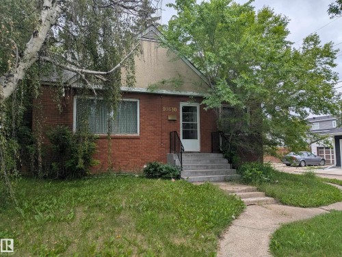 10610 60A Avenue, Edmonton, AB 