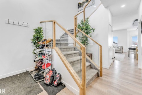 3807 40 Avenue, Beaumont, AB - Indoor Photo Showing Other Room