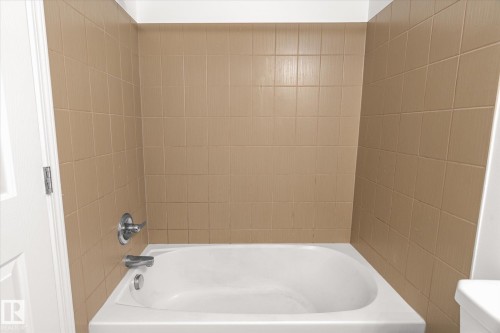 #409 11816 22 Av Sw, Edmonton, AB - Indoor Photo Showing Bathroom