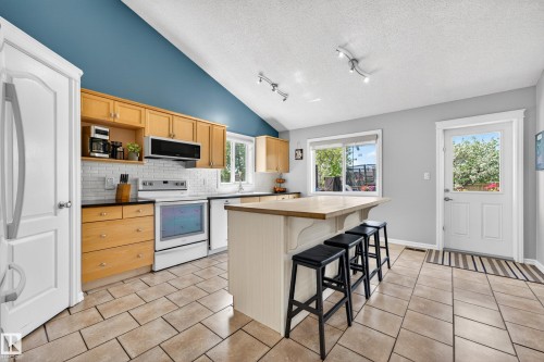 78 Bonin Crescent, Beaumont, AB - Indoor Photo Showing Kitchen