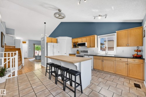 78 Bonin Crescent, Beaumont, AB - Indoor Photo Showing Kitchen