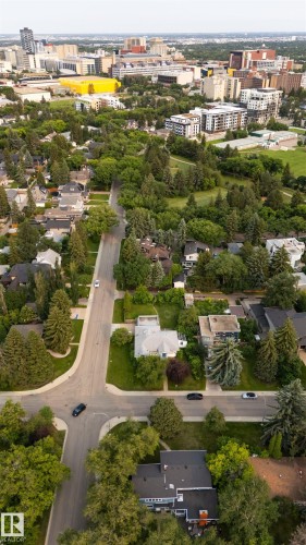 8935 120 Street, Edmonton, AB 