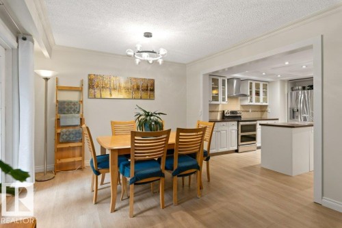 119 Grandin Woods Estates, St. Albert, AB - Indoor Photo Showing Dining Room