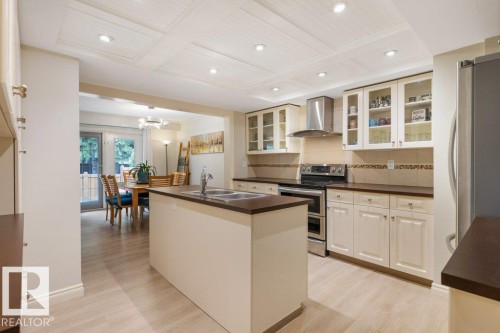 119 Grandin Woods Estates, St. Albert, AB - Indoor Photo Showing Kitchen With Double Sink