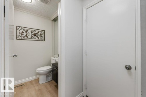 119 Grandin Woods Estates, St. Albert, AB - Indoor Photo Showing Bathroom