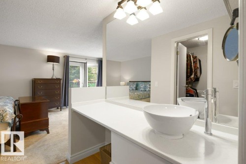 119 Grandin Woods Estates, St. Albert, AB - Indoor Photo Showing Bathroom