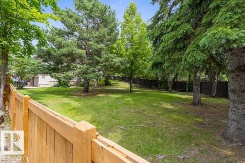 119 Grandin Woods Estates, St. Albert, AB - Outdoor