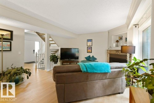 119 Grandin Woods Estates, St. Albert, AB - Indoor Photo Showing Living Room