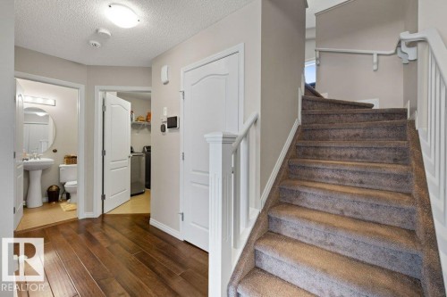 7511 177 Avenue, Edmonton, AB 