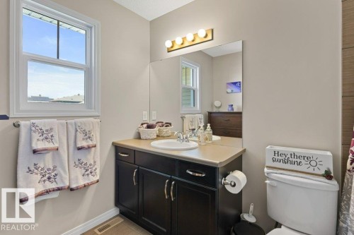 7511 177 Avenue, Edmonton, AB 
