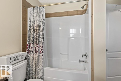7511 177 Avenue, Edmonton, AB 