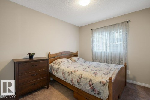 7511 177 Avenue, Edmonton, AB 