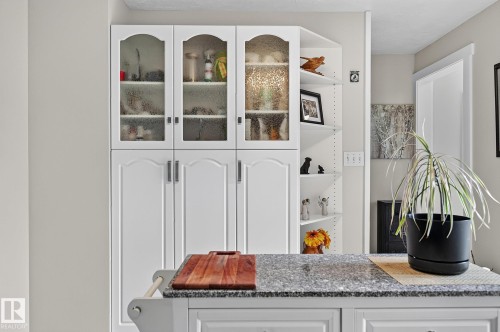 31 River Drive, Devon, AB - Indoor