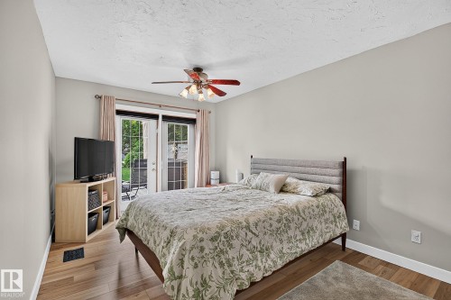 31 River Drive, Devon, AB - Indoor Photo Showing Bedroom