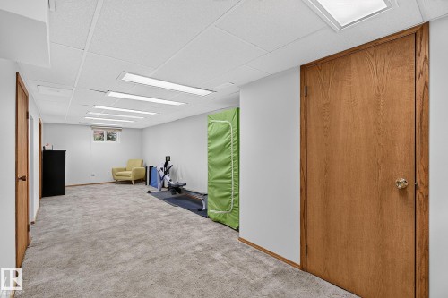 31 River Drive, Devon, AB - Indoor