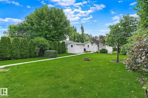 31 River Drive, Devon, AB - Outdoor