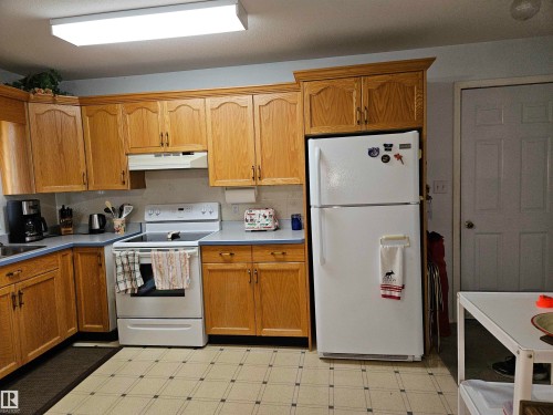 57415 Range Road 93, Rural St. Paul County, AB - Indoor Photo Showing Kitchen