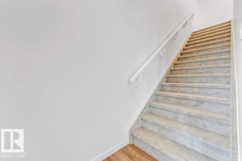 679 173 Avenue, Edmonton, AB - Indoor Photo Showing Other Room