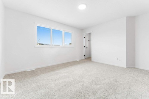 679 173 Avenue, Edmonton, AB - Indoor Photo Showing Other Room