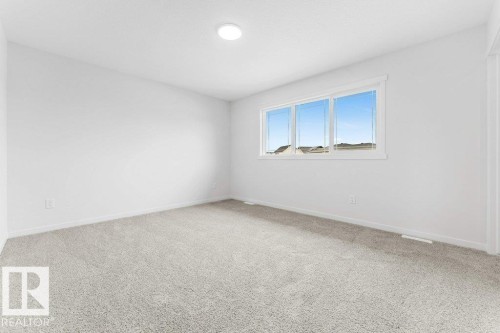 679 173 Avenue, Edmonton, AB - Indoor Photo Showing Other Room