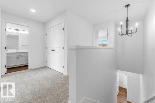 679 173 Avenue, Edmonton, AB - Indoor Photo Showing Other Room
