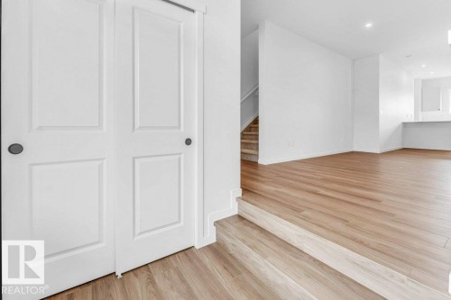 679 173 Avenue, Edmonton, AB - Indoor Photo Showing Other Room