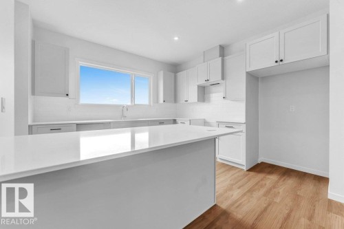 679 173 Avenue, Edmonton, AB - Indoor Photo Showing Kitchen