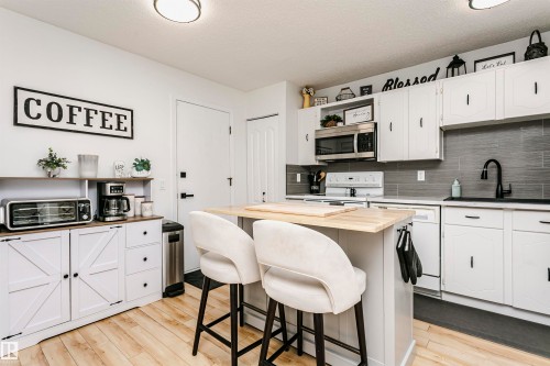 106 FOREST Grove  St. Albert, AB T8N 3K6