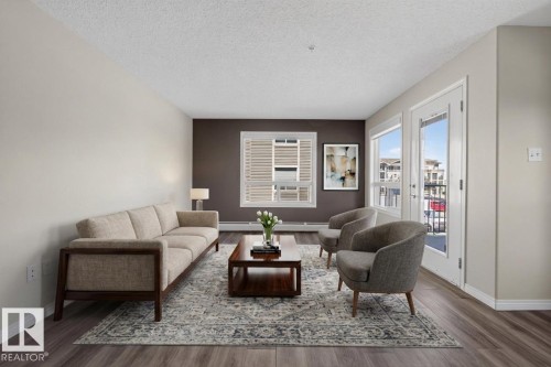 #6223 7331 South Terwillegar Dr Nw, Edmonton, AB - Indoor Photo Showing Living Room