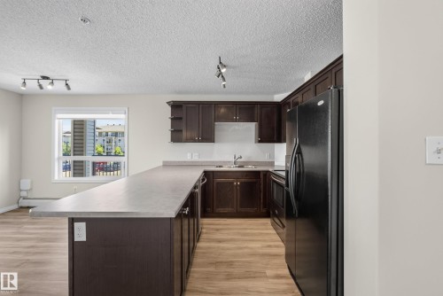 #6223 7331 South Terwillegar Dr Nw, Edmonton, AB - Indoor Photo Showing Kitchen