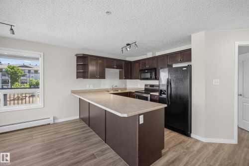 #6223 7331 South Terwillegar Dr Nw, Edmonton, AB - Indoor Photo Showing Kitchen