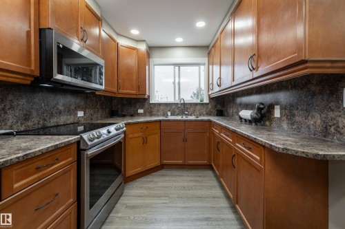 531031 Range Road 195, Rural Lamont County, AB - Indoor Photo Showing Kitchen