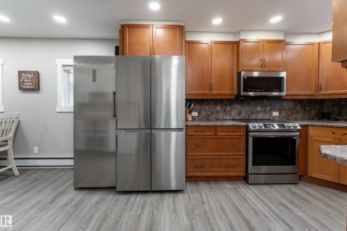 531031 Range Road 195, Rural Lamont County, AB - Indoor Photo Showing Kitchen