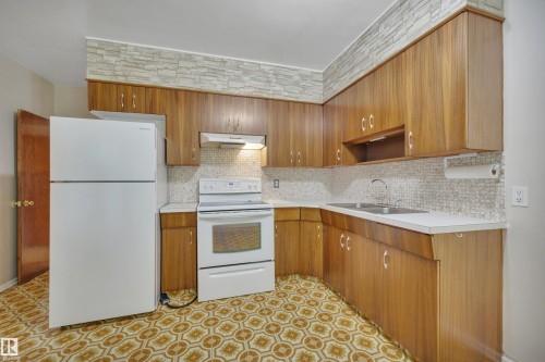 9307 92 Street, Edmonton, AB 