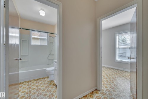 9307 92 Street, Edmonton, AB 