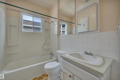 9307 92 Street, Edmonton, AB 