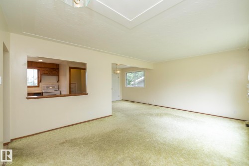 Image quality insufficient for description - 5608 122 Avenue, Edmonton, AB 