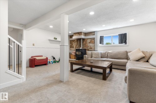 4009 37 Avenue, Leduc, AB - Indoor Photo Showing Other Room