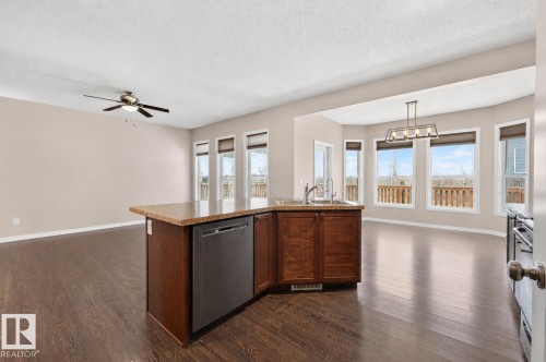 3233 21A Avenue, Edmonton, AB 