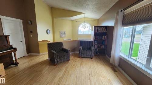 5110 50 Avenue, Elk Point, AB - Indoor